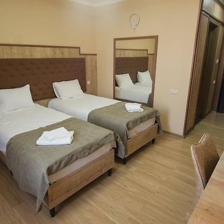 Hotel Juralius Tiflis Exterior foto